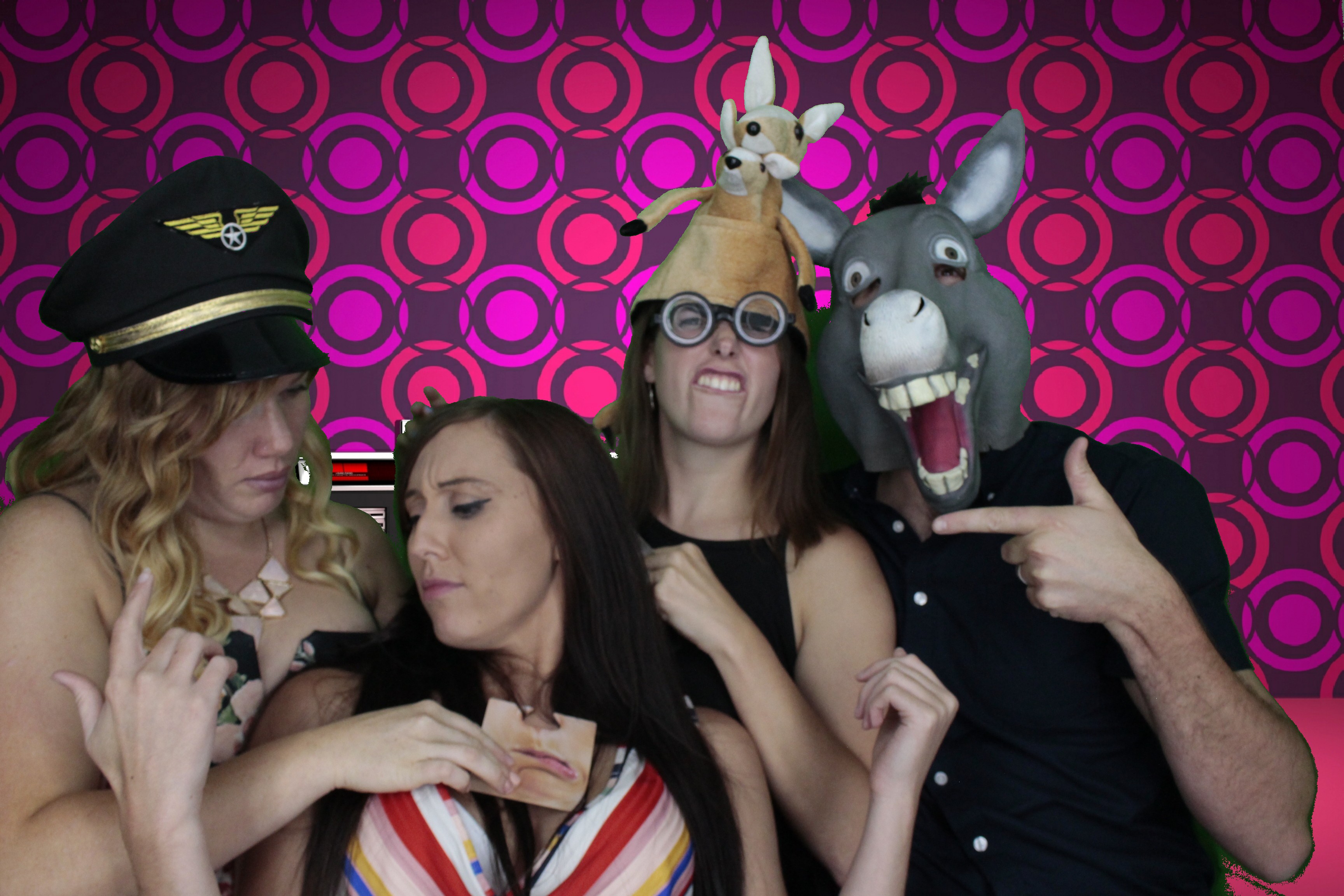 Mr & Mrs Bowles | View more photos from the event at gallery.myphotoboothexperience.co.uk/u/MyPhotoBoothExperienceLtd/Mr-Mrs-Bowles